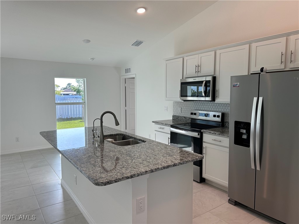 1116 NW 20th PL
