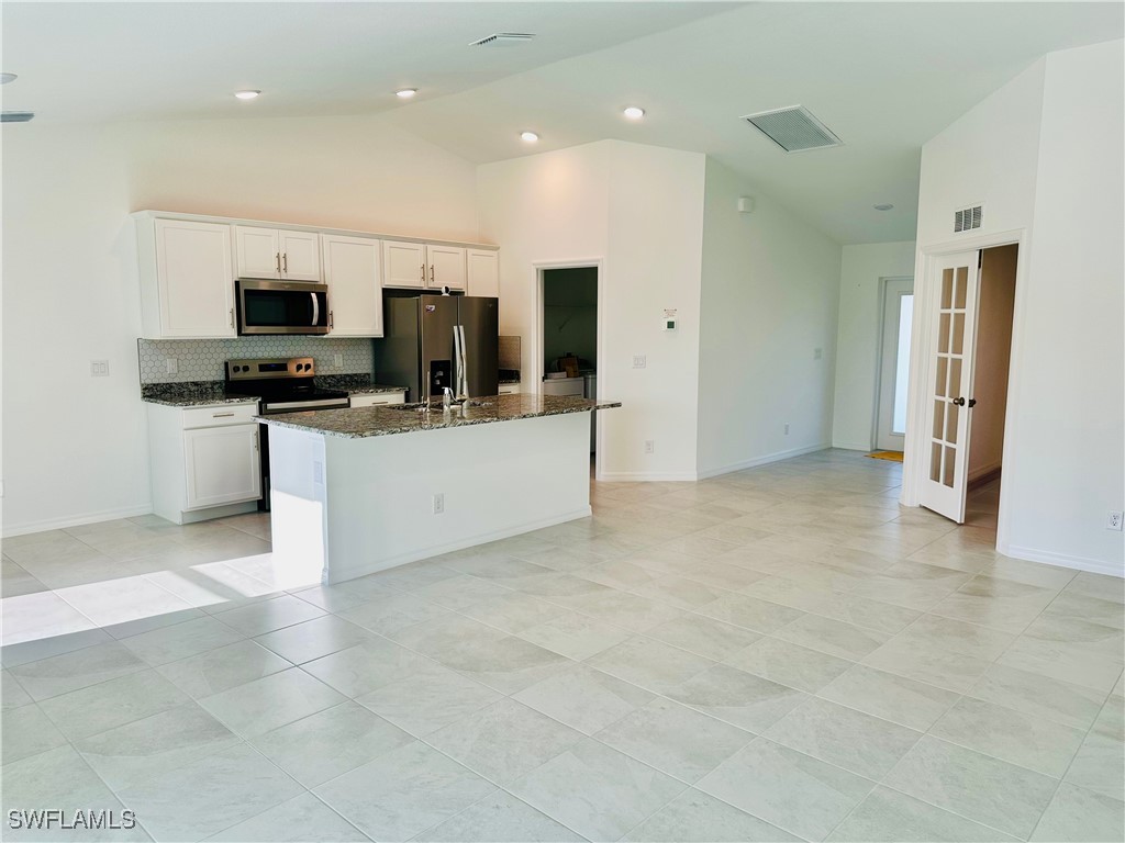1116 NW 20th PL