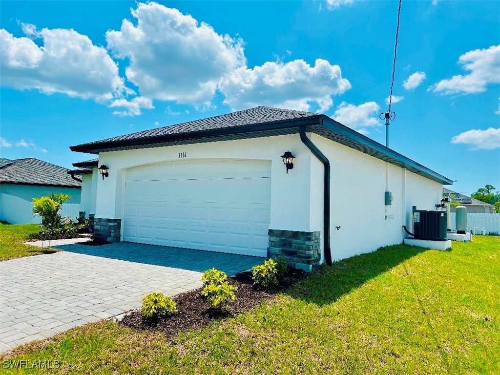 1116 NW 20th PL