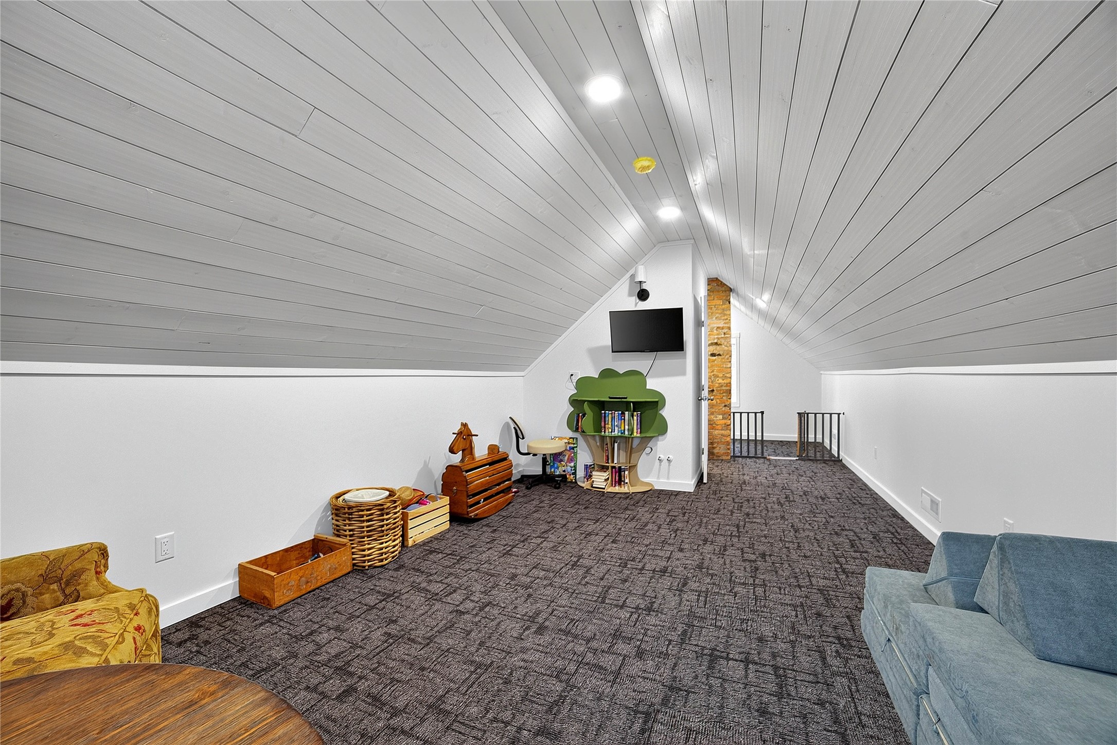 2132 US Highway 2 E