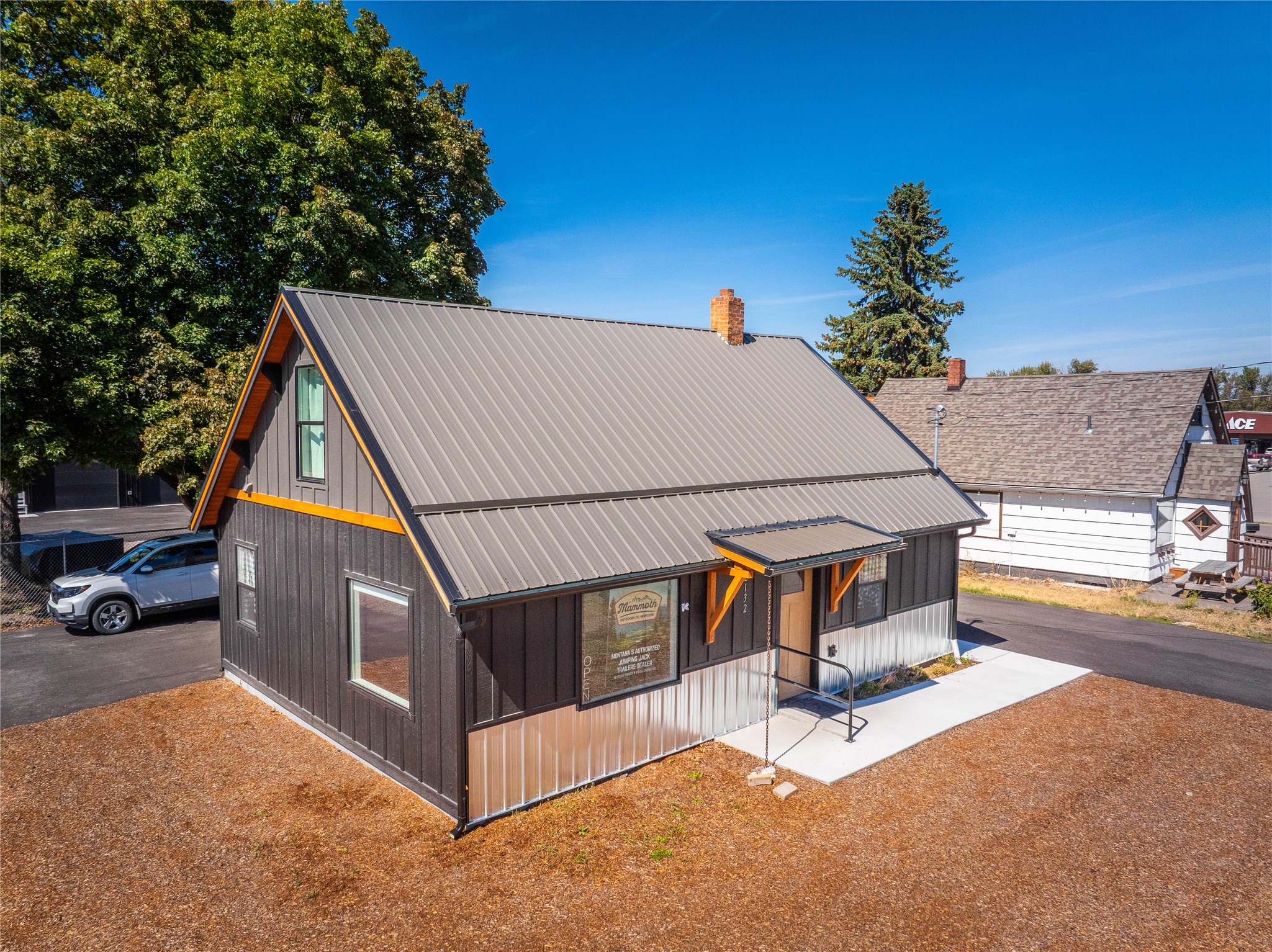 2132 US Highway 2 E