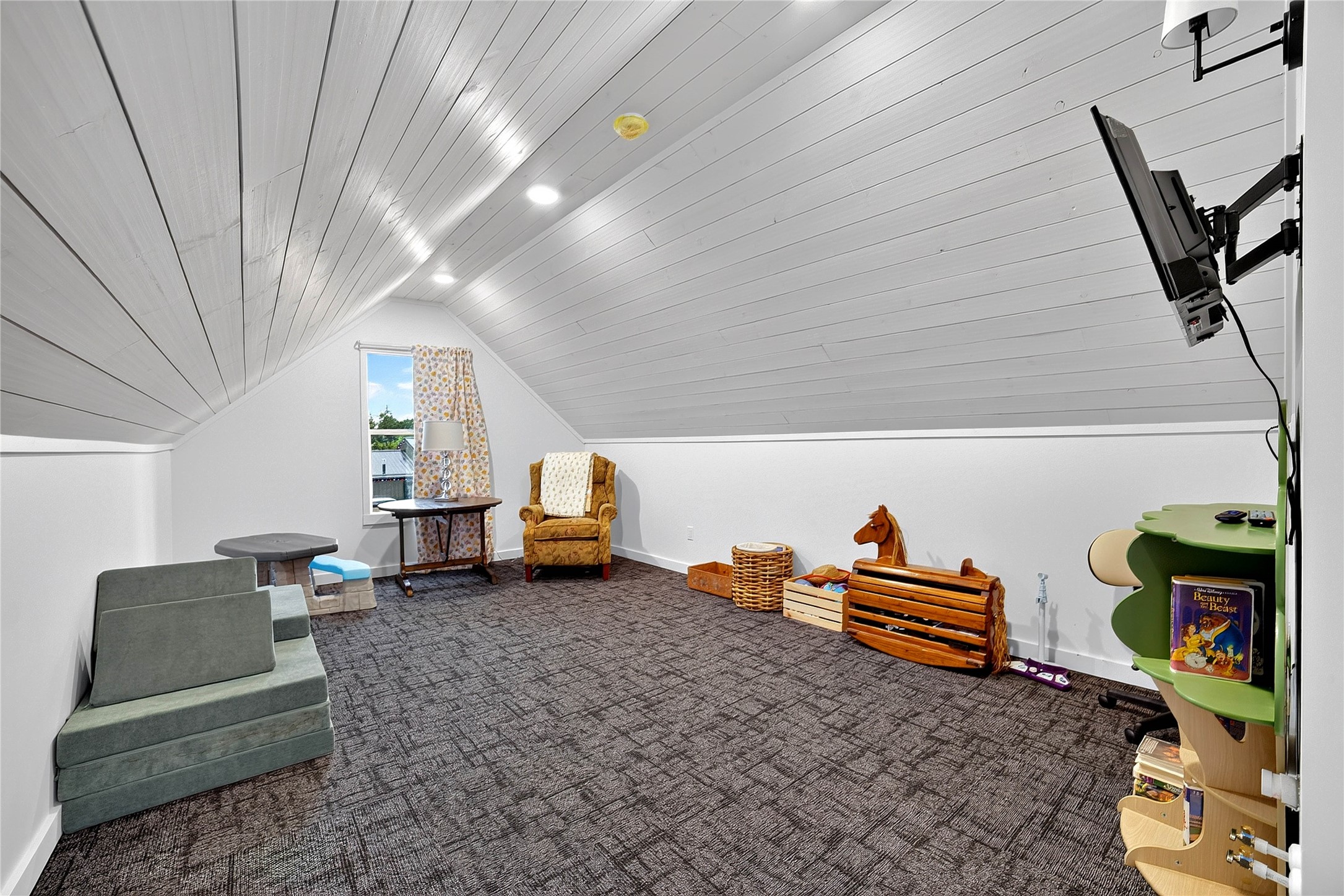 2132 US Highway 2 E