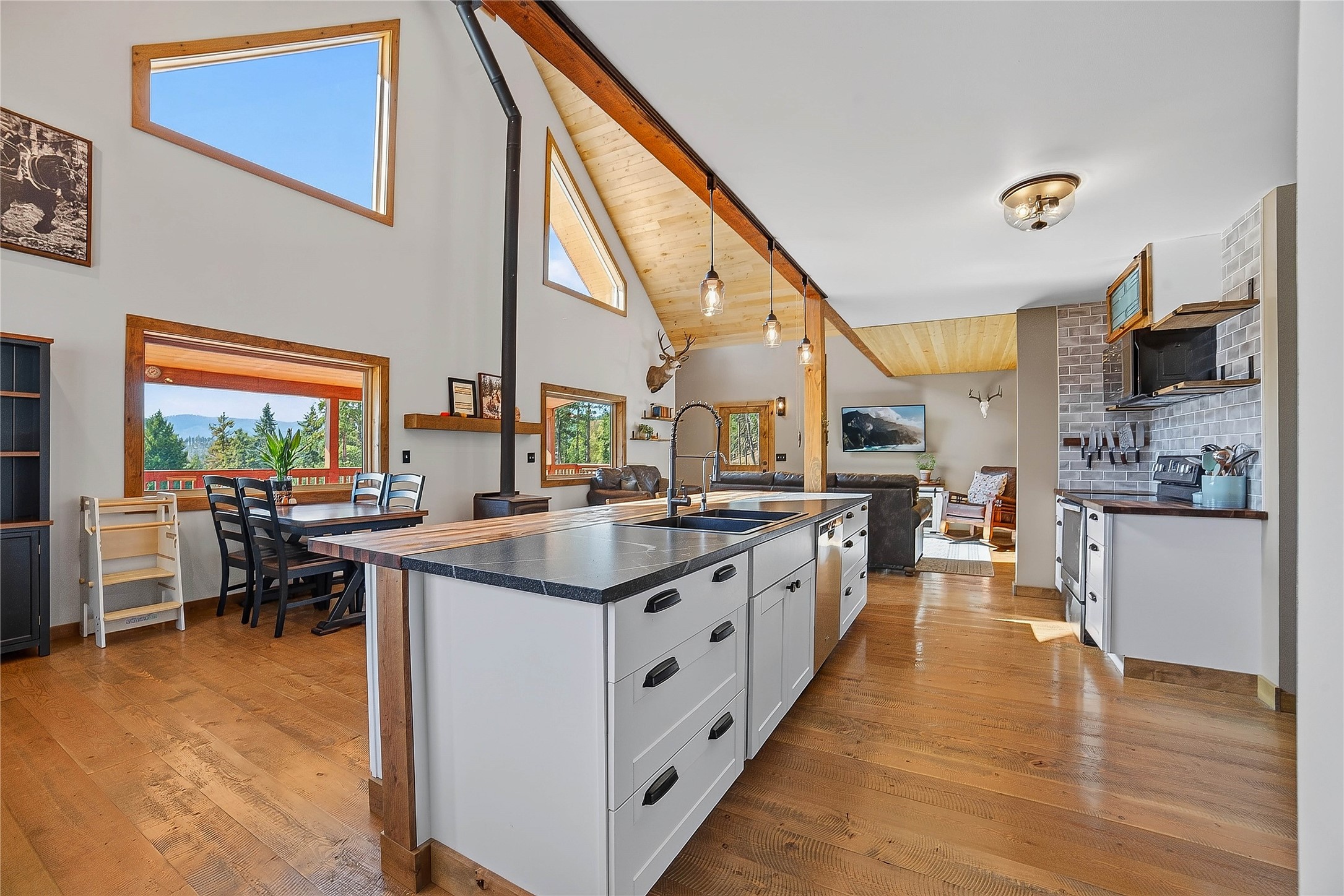 204 Bear Canyon Road