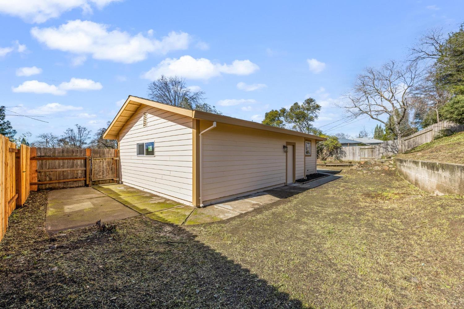 5724 Southview Court