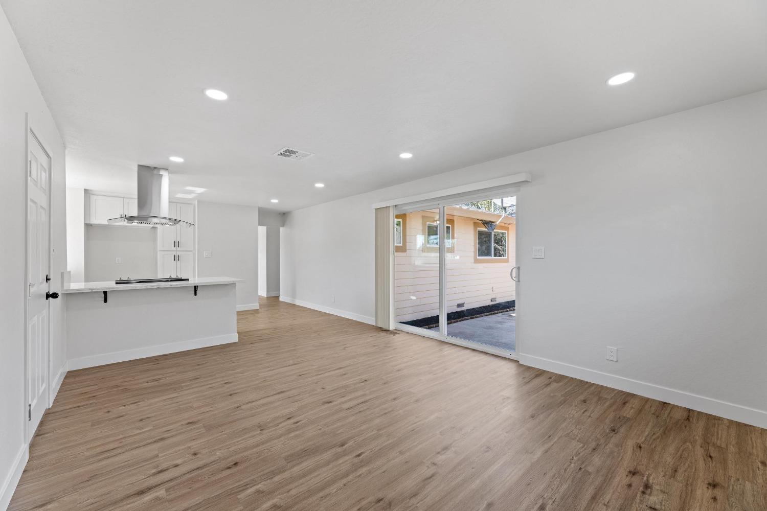 5724 Southview Court