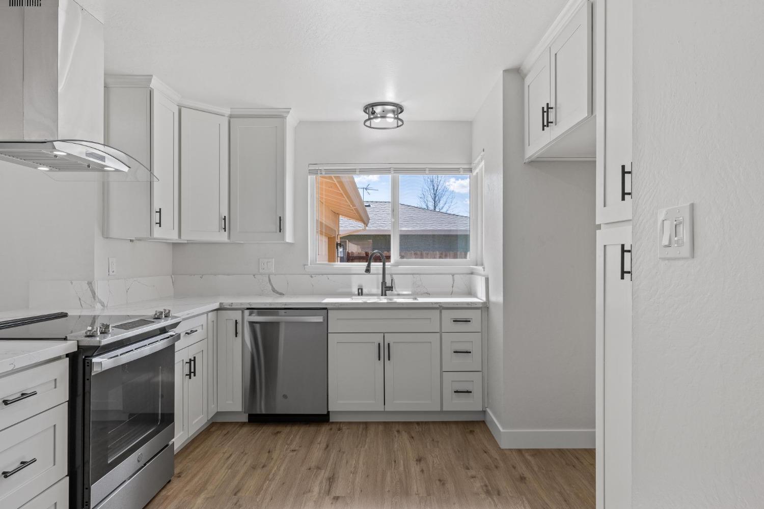 5724 Southview Court