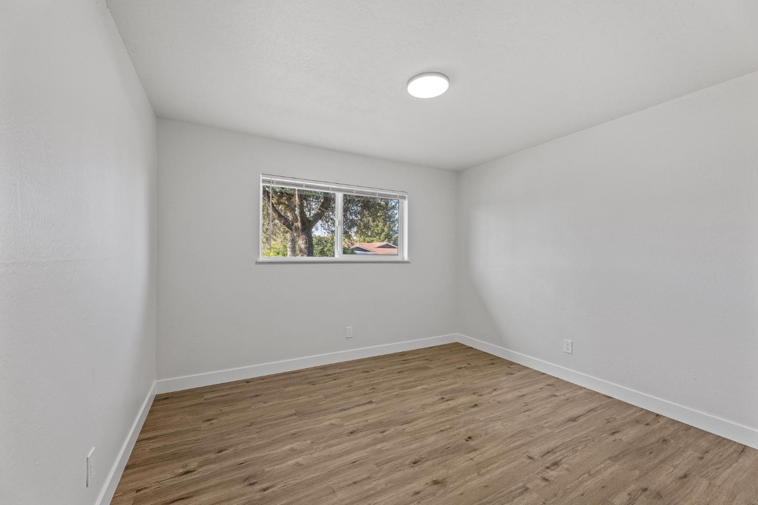 5724 Southview Court