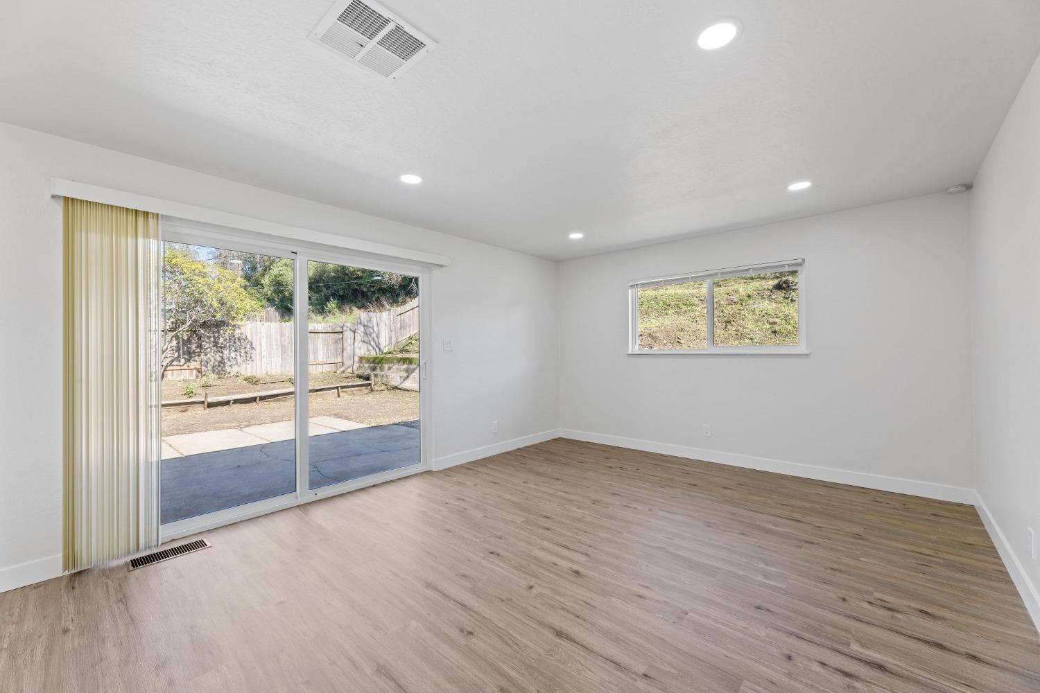 5724 Southview Court