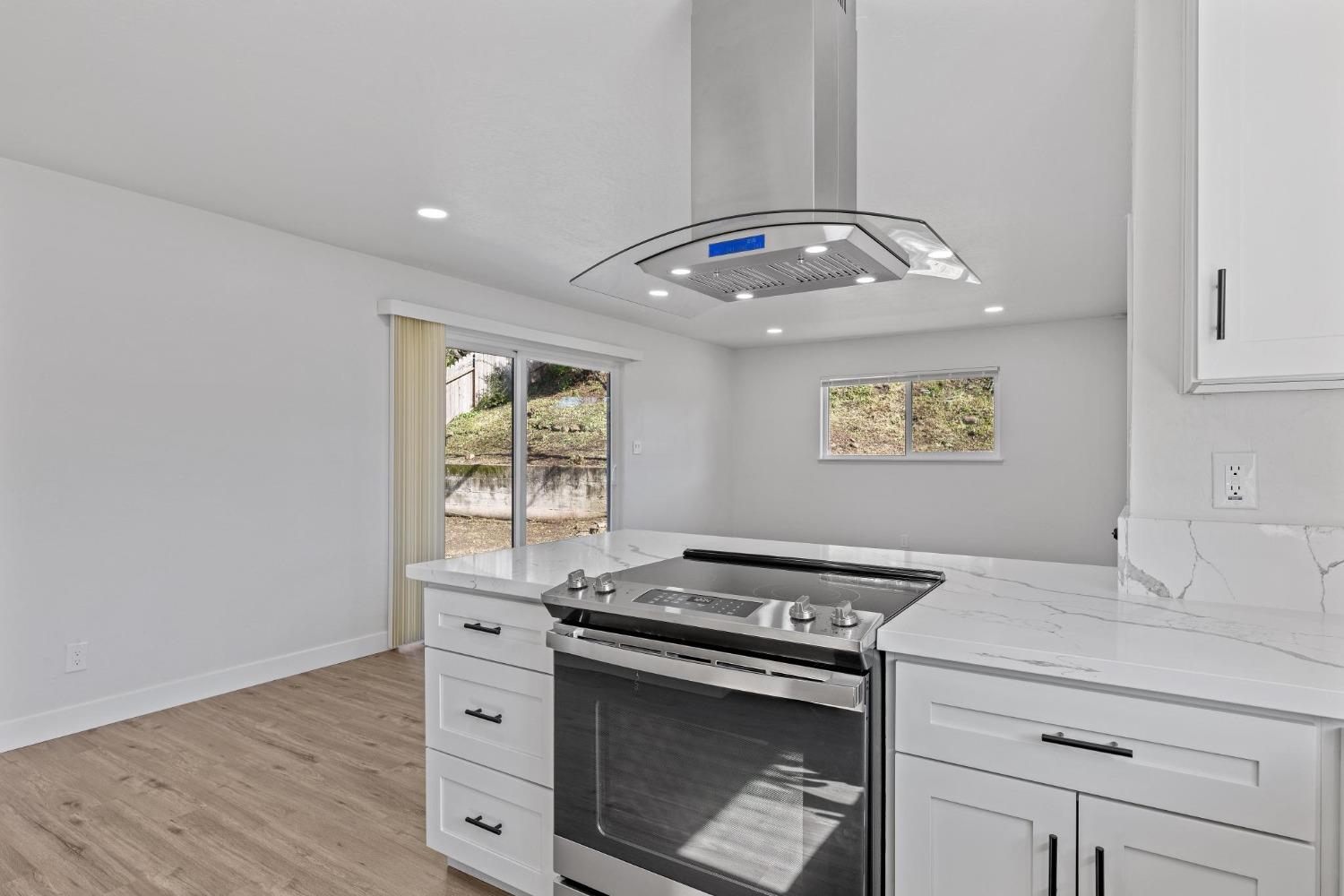 5724 Southview Court