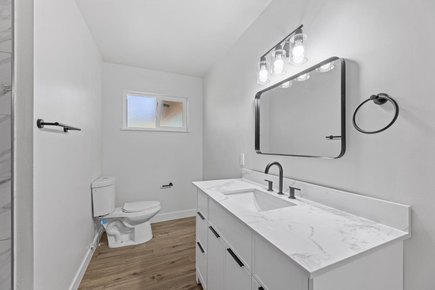 5724 Southview Court