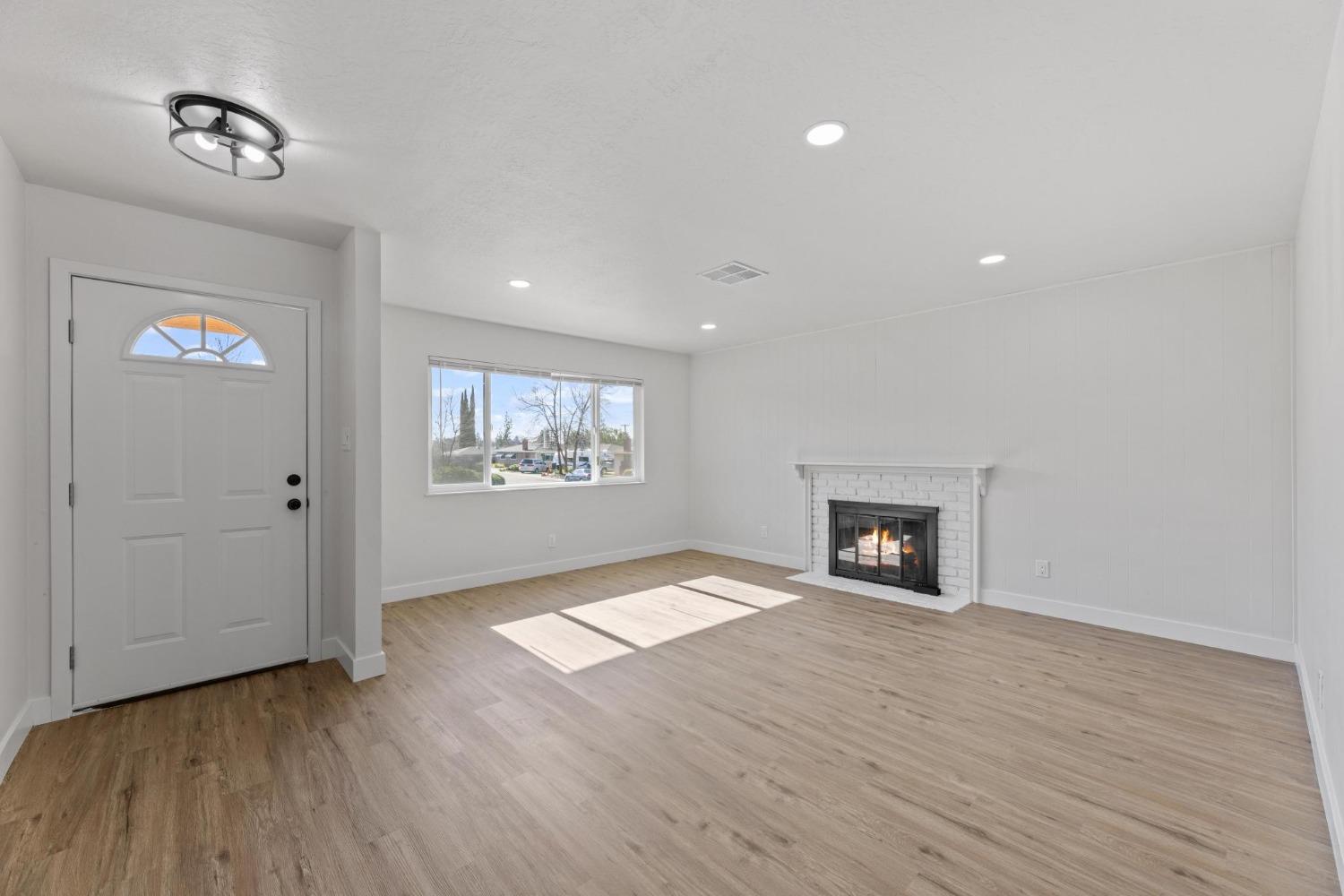 5724 Southview Court