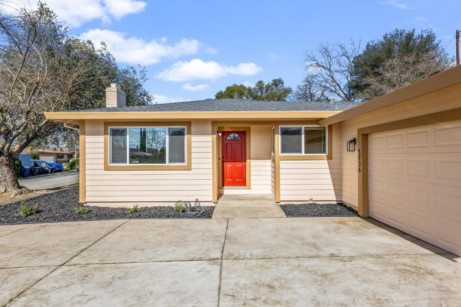 5724 Southview Court