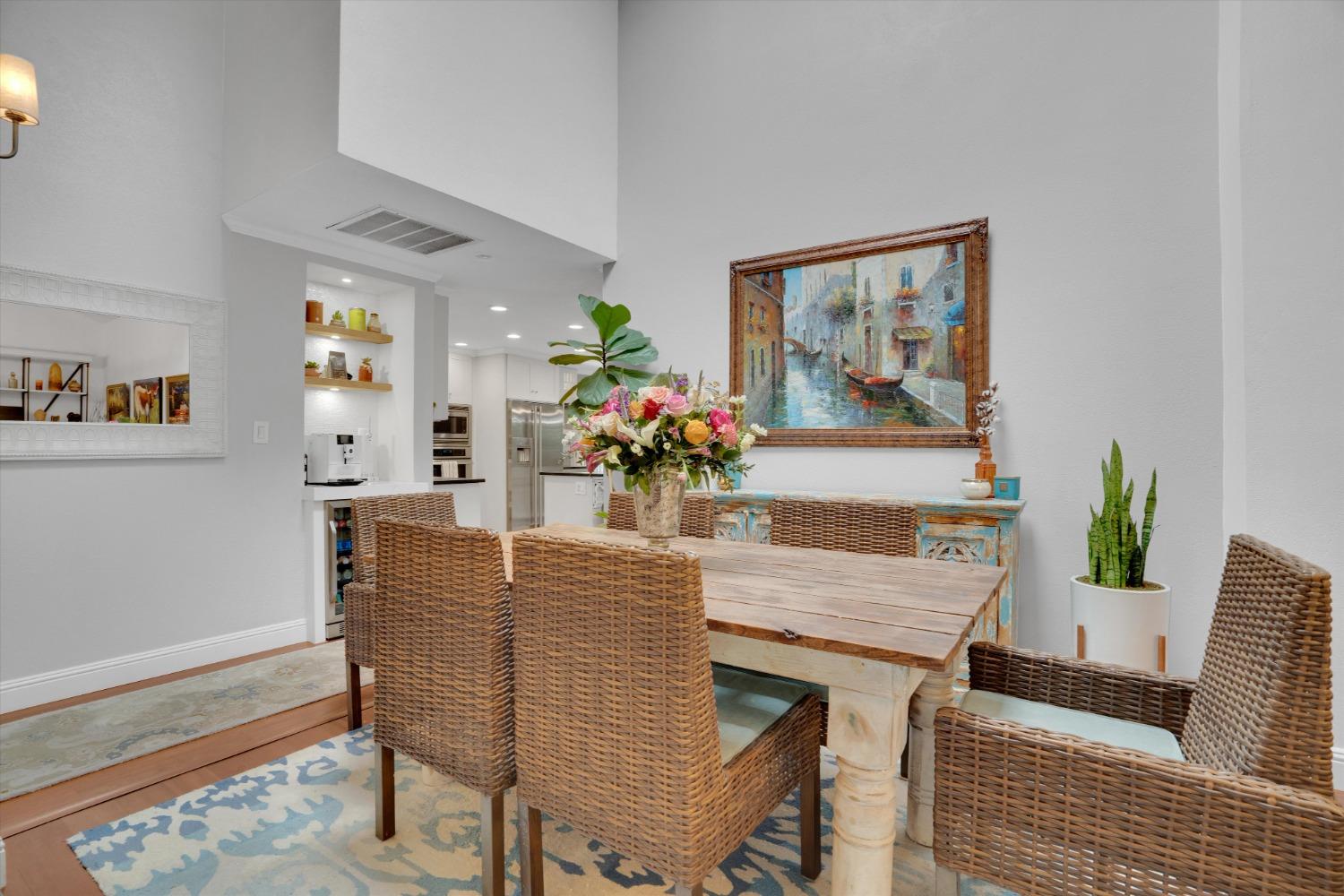 1409 La Salle Drive
