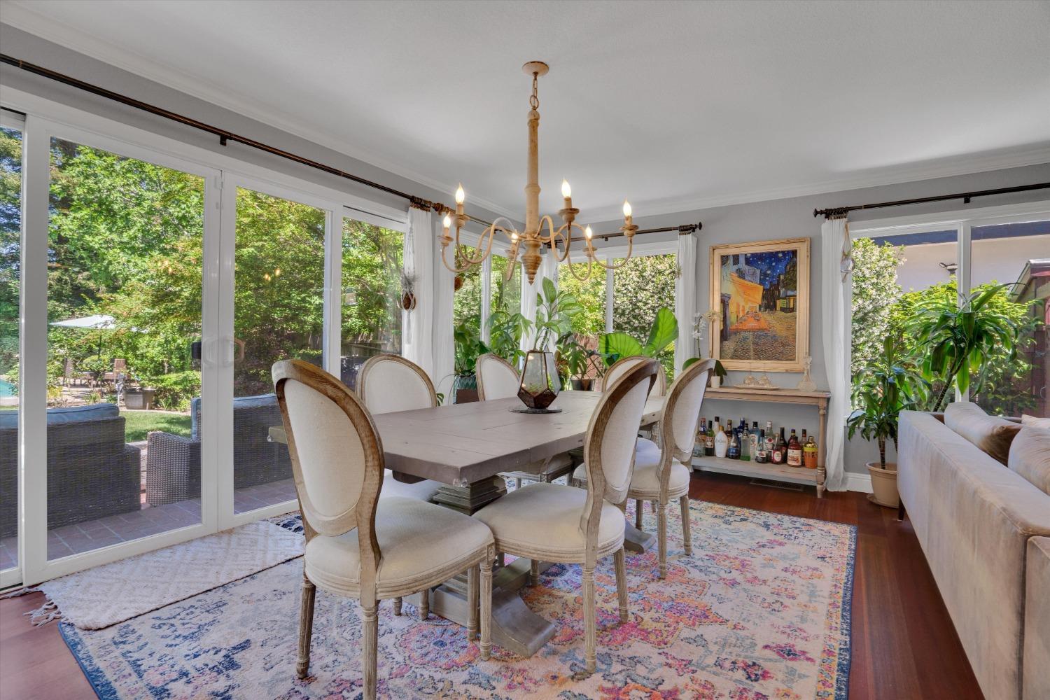 1409 La Salle Drive