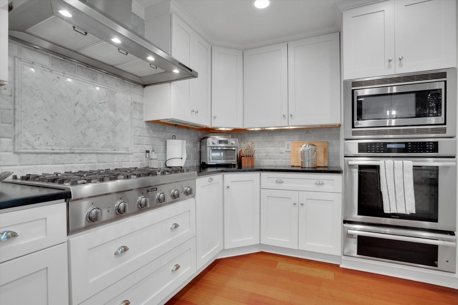 1409 La Salle Drive
