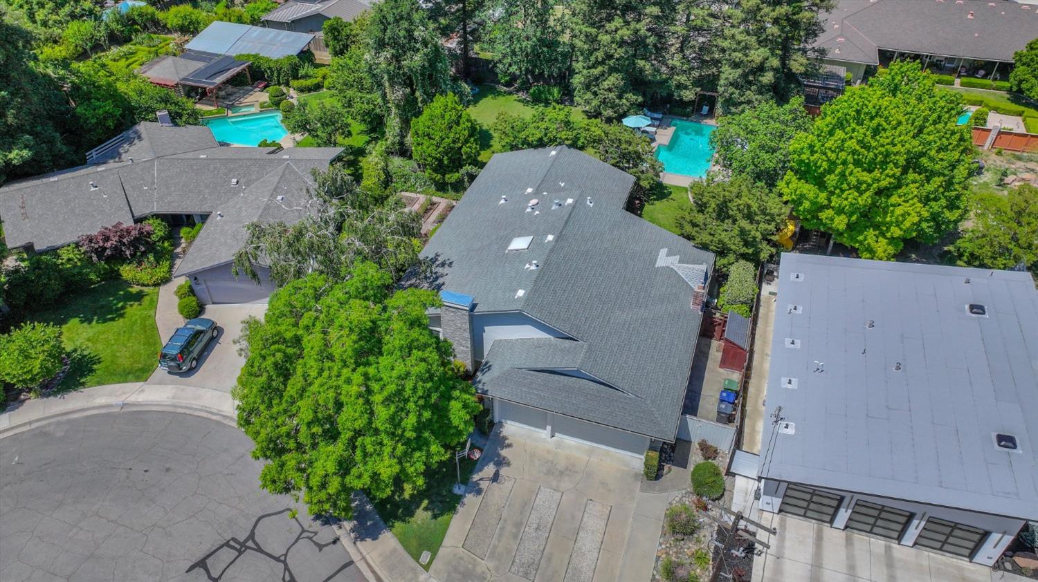 1409 La Salle Drive