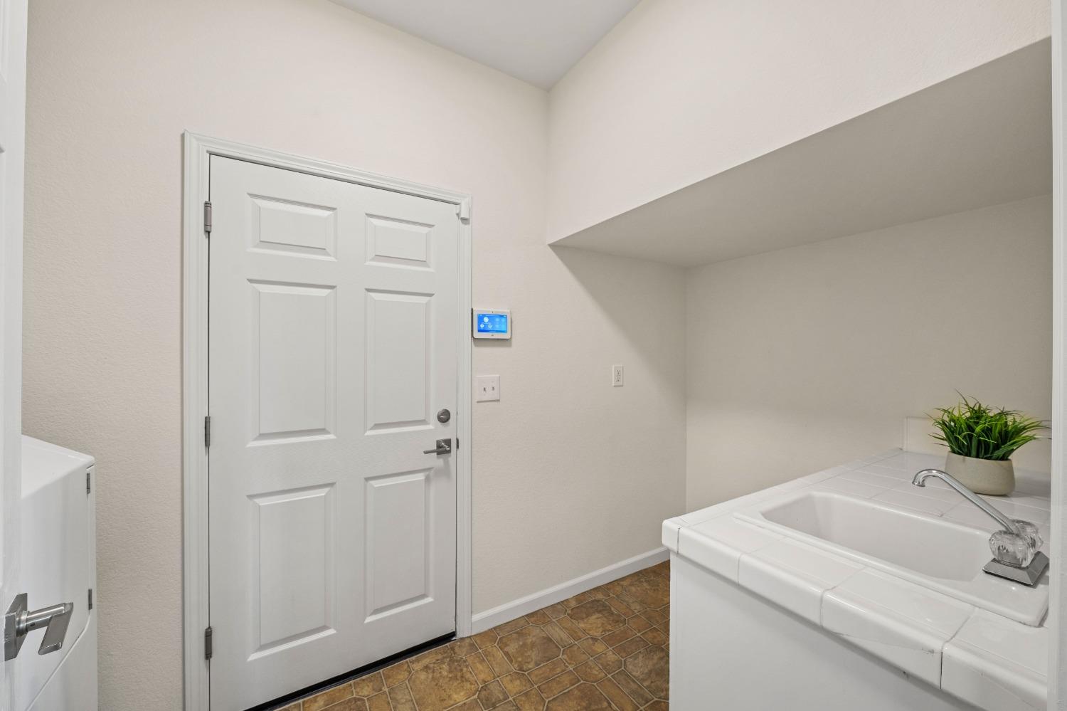 2810 Peachtree Street