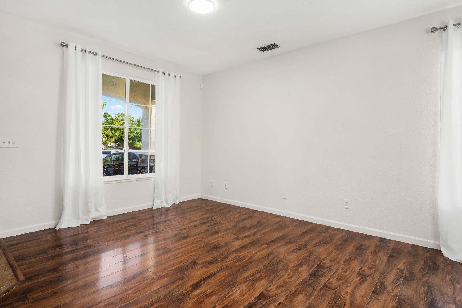 2810 Peachtree Street