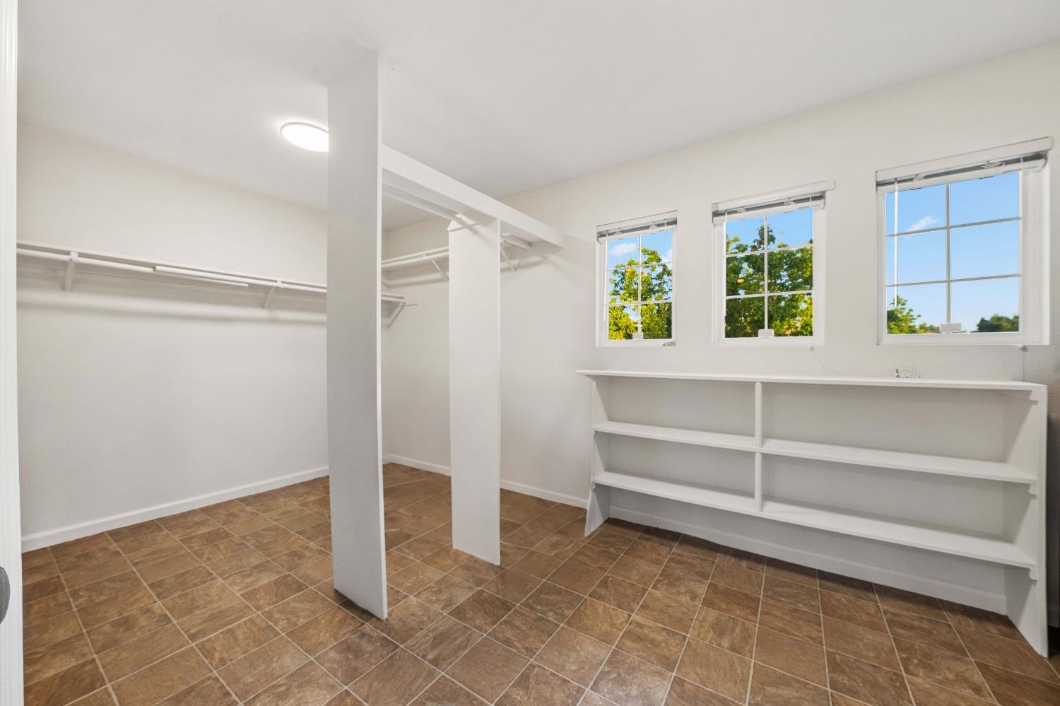 2810 Peachtree Street