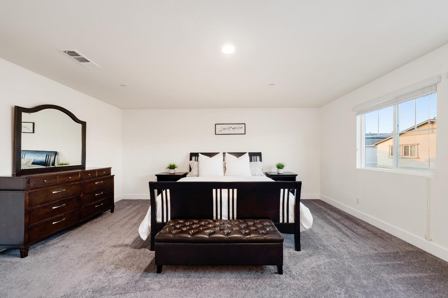 4554 Maple Crest Street