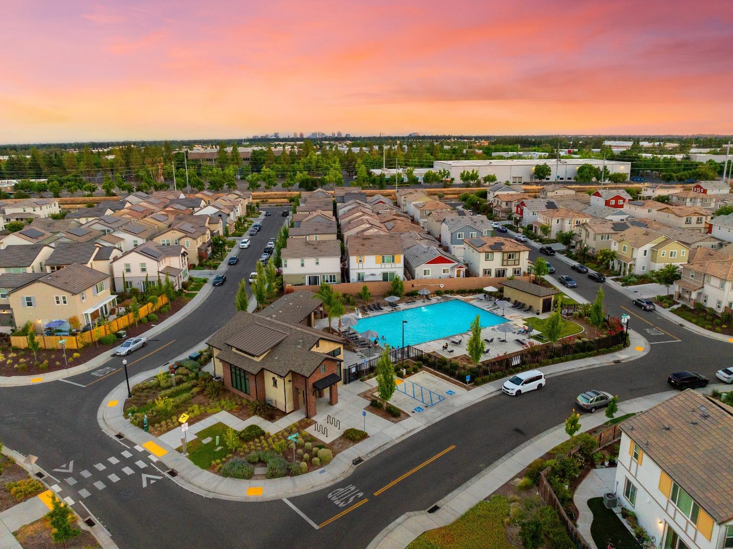 4554 Maple Crest Street