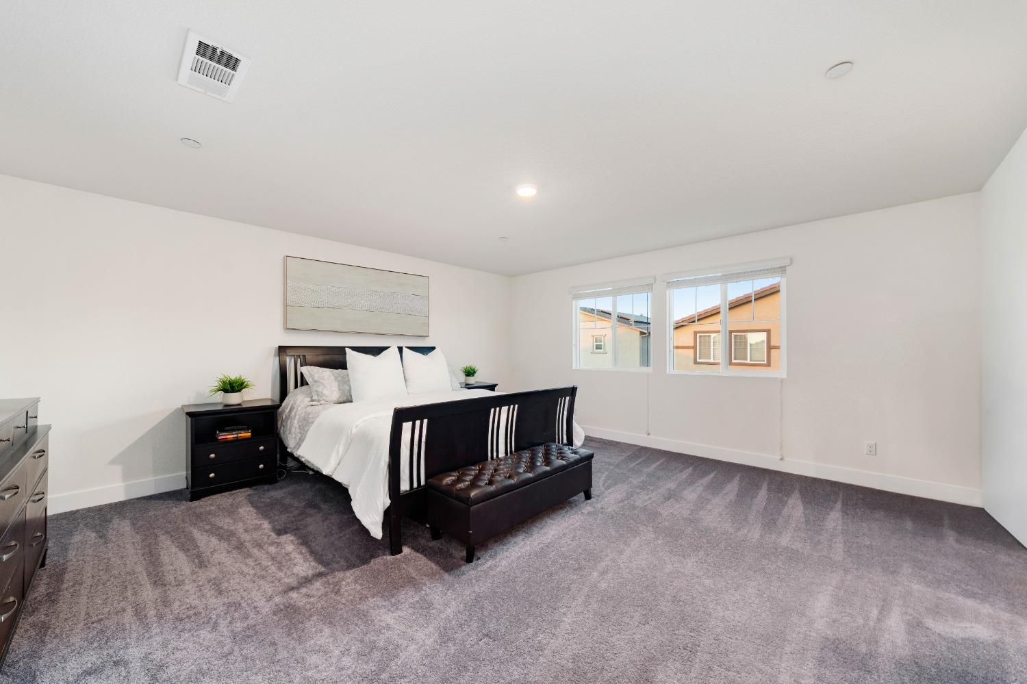 4554 Maple Crest Street