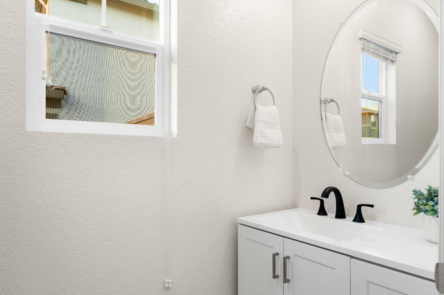 4554 Maple Crest Street