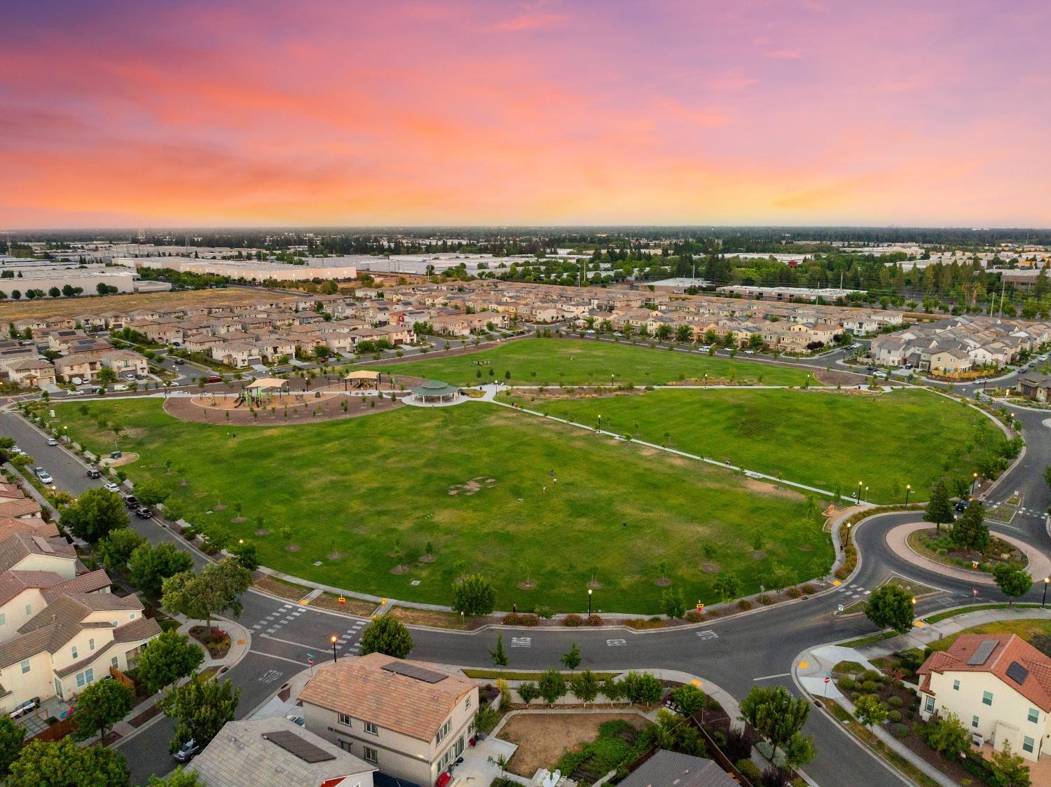 4554 Maple Crest Street