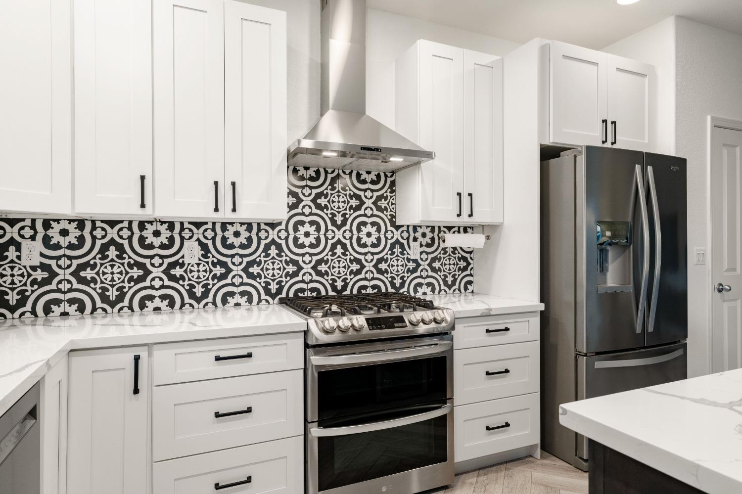 4554 Maple Crest Street