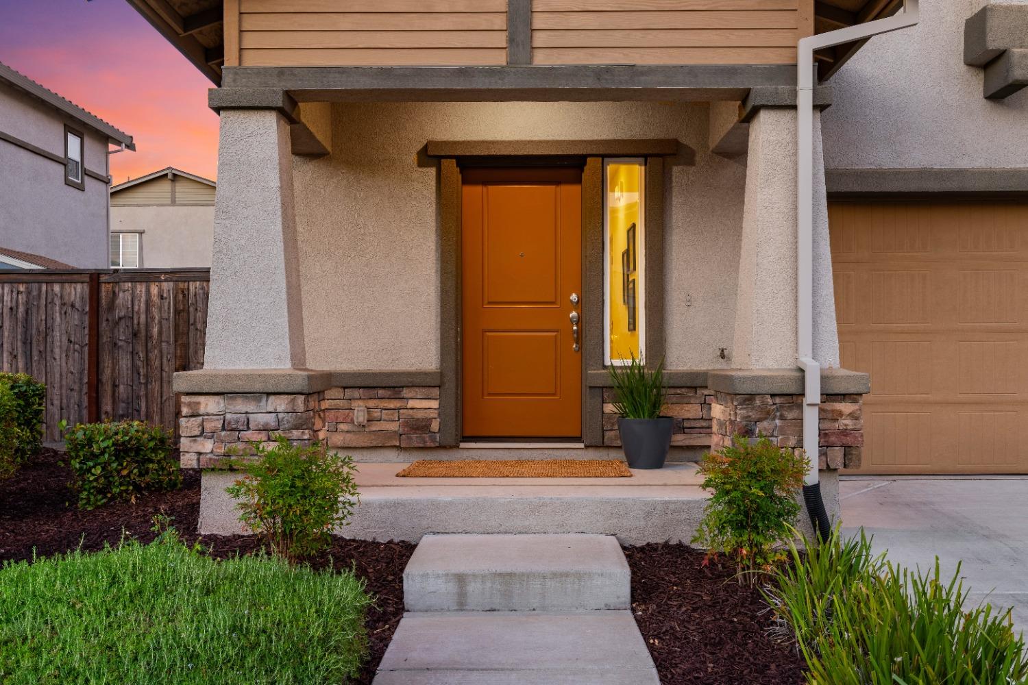 4554 Maple Crest Street