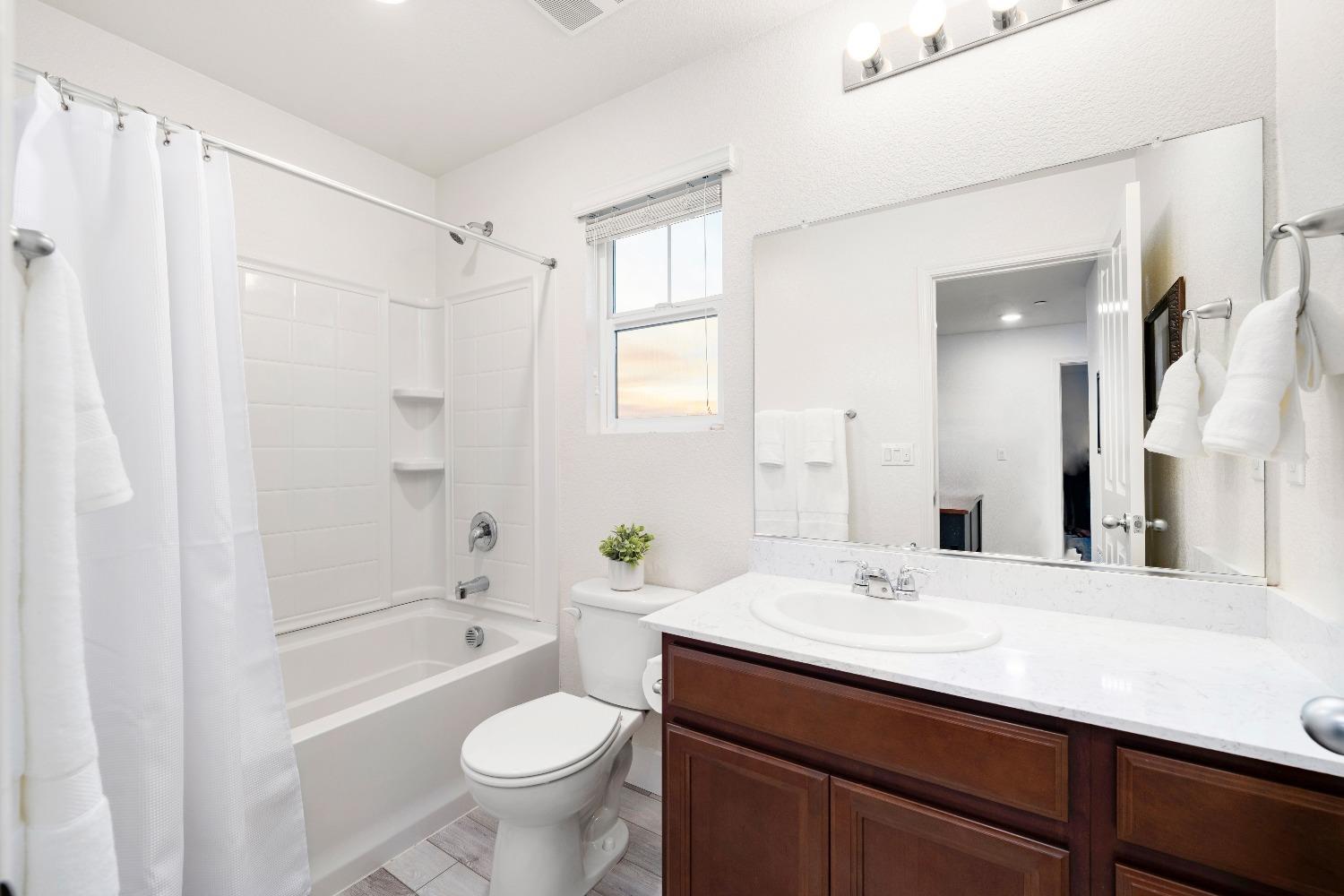 4554 Maple Crest Street