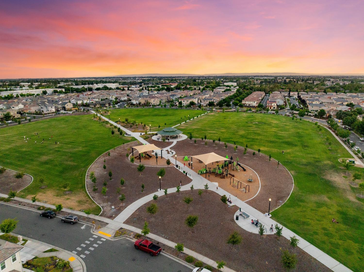 4554 Maple Crest Street