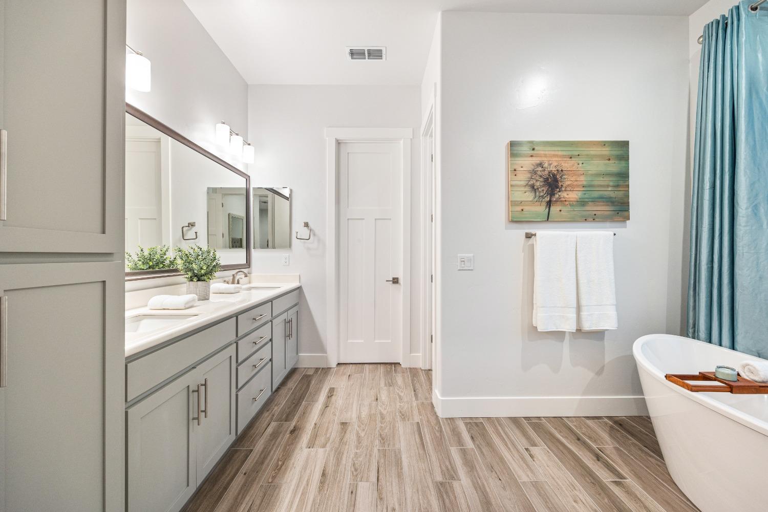 5715 Banksia Court