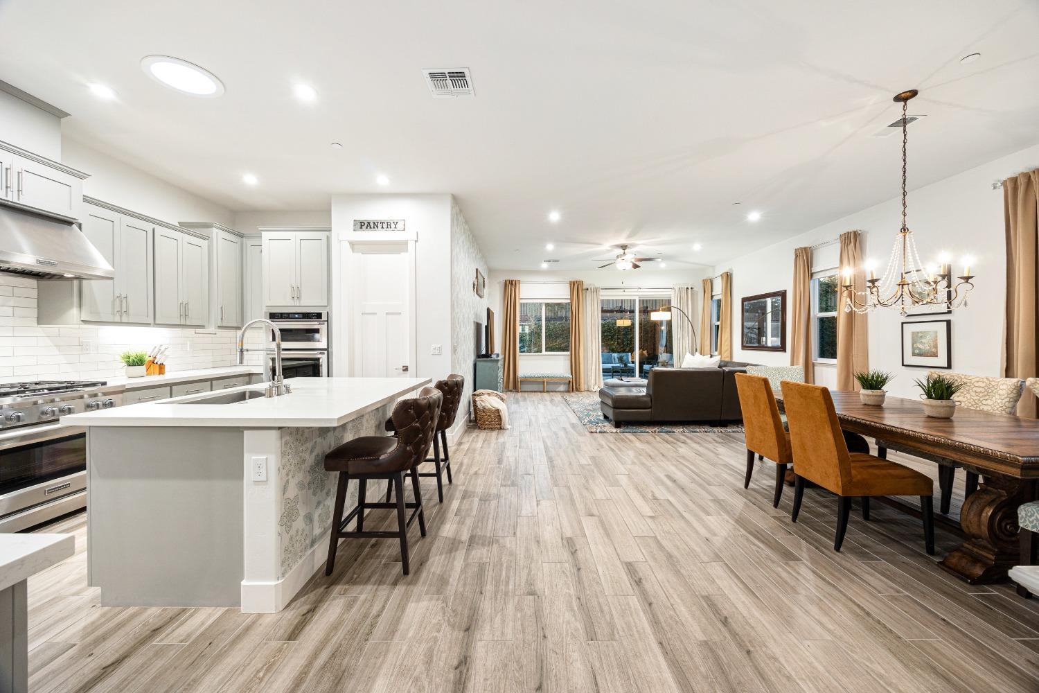 5715 Banksia Court