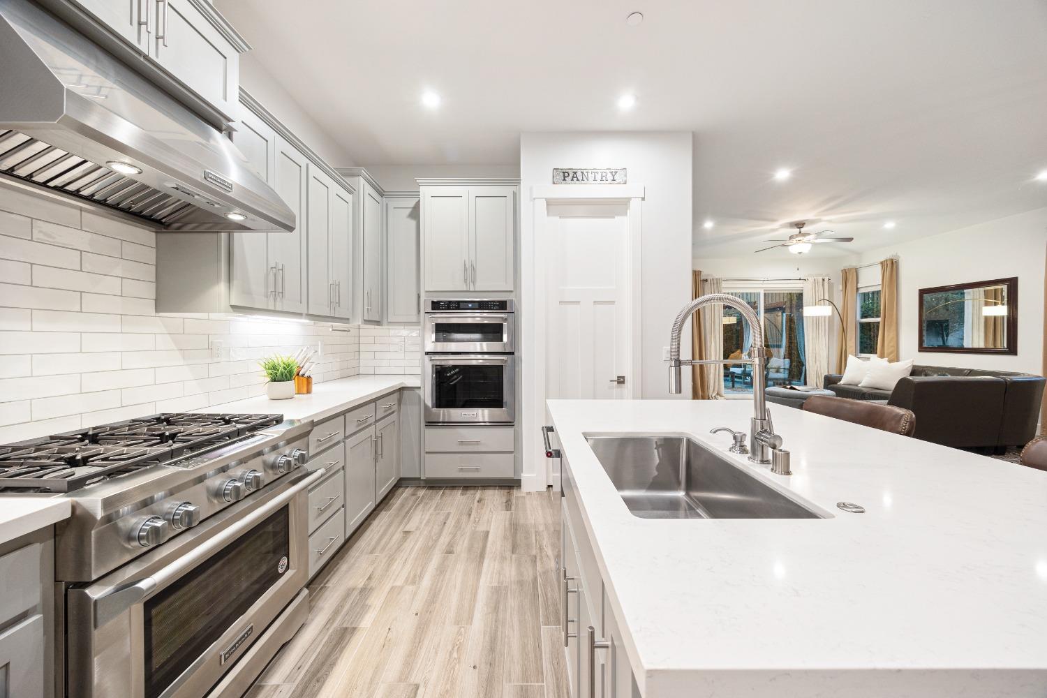 5715 Banksia Court
