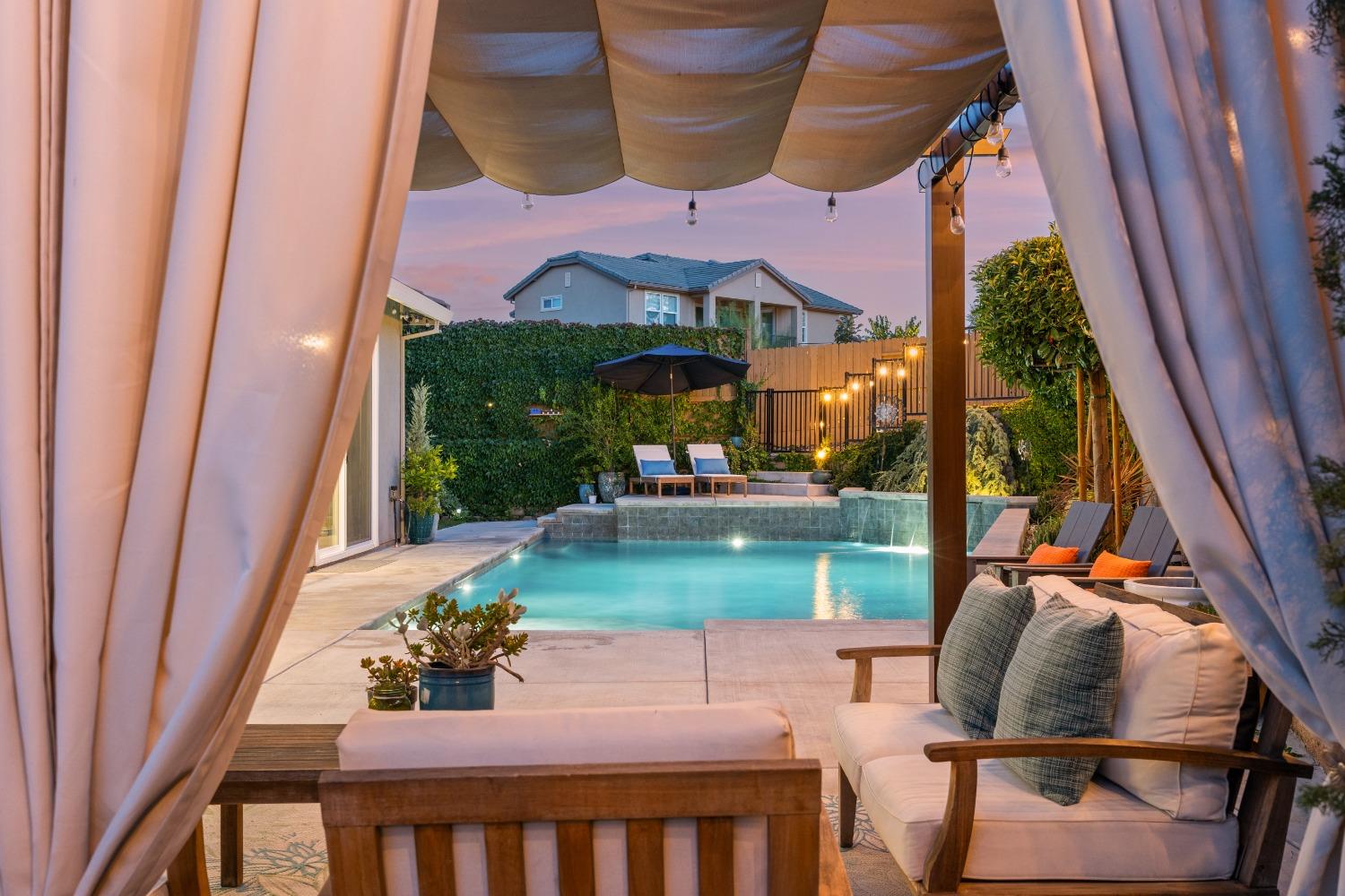 5715 Banksia Court