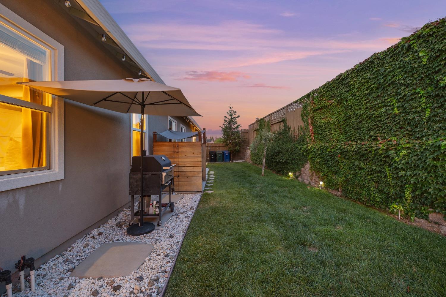 5715 Banksia Court