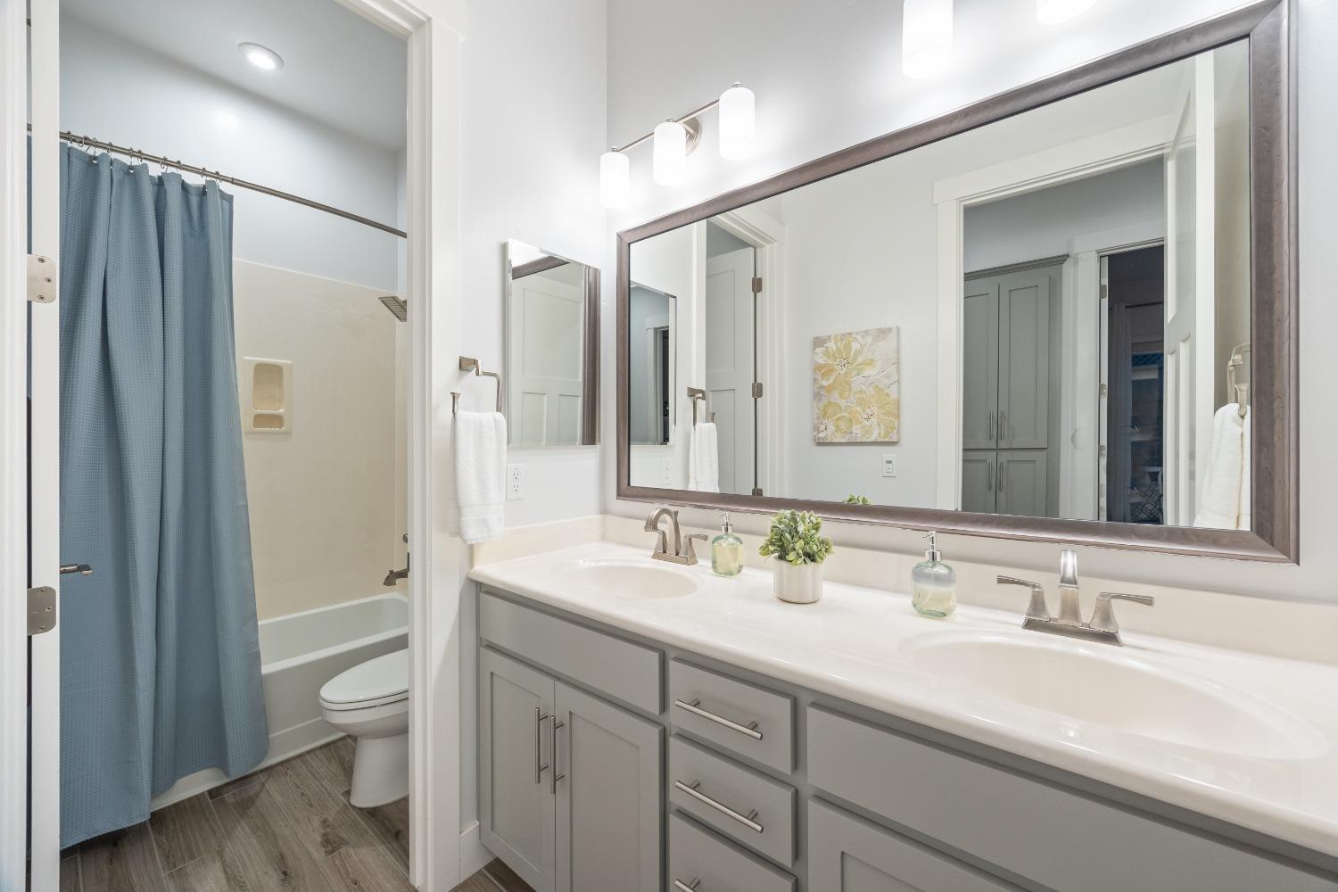 5715 Banksia Court