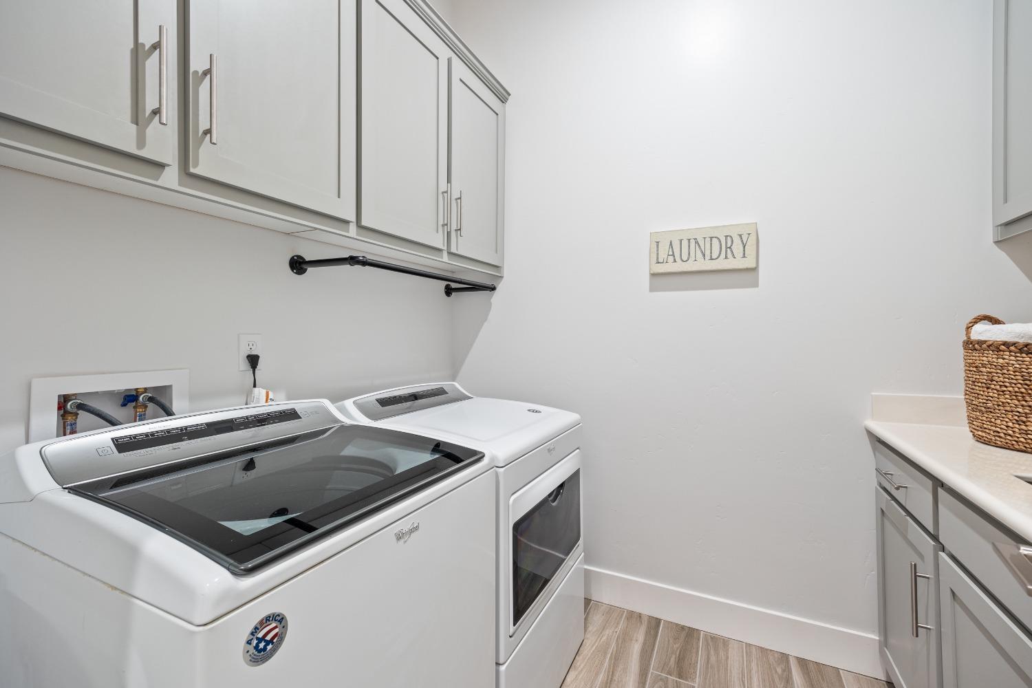 5715 Banksia Court