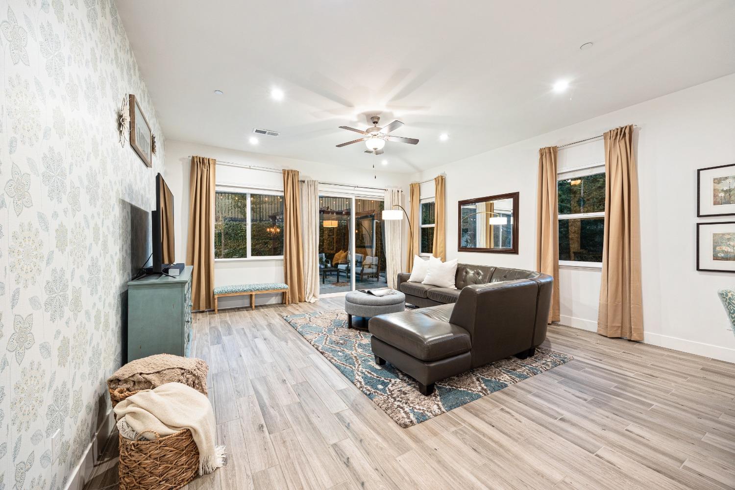 5715 Banksia Court