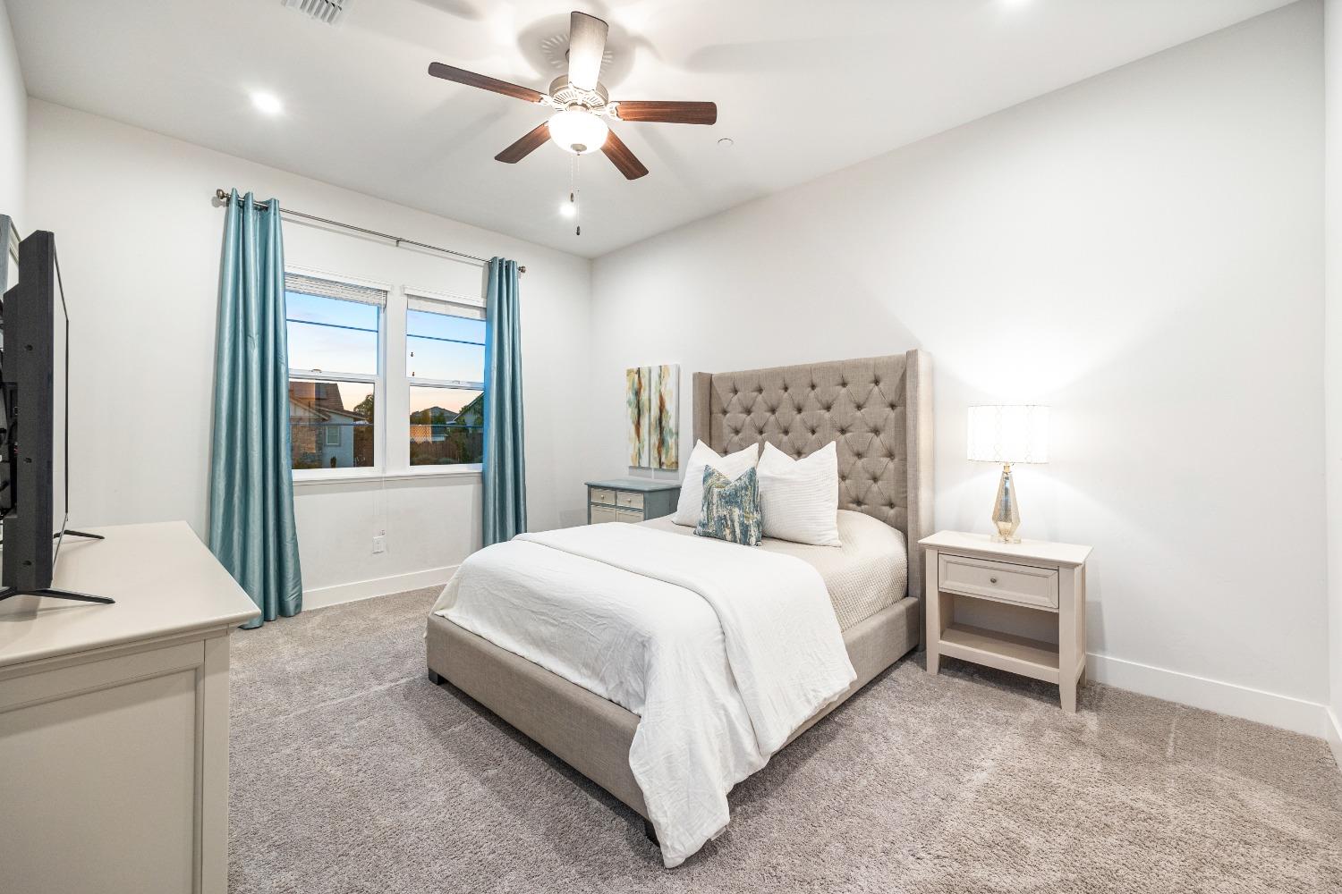 5715 Banksia Court