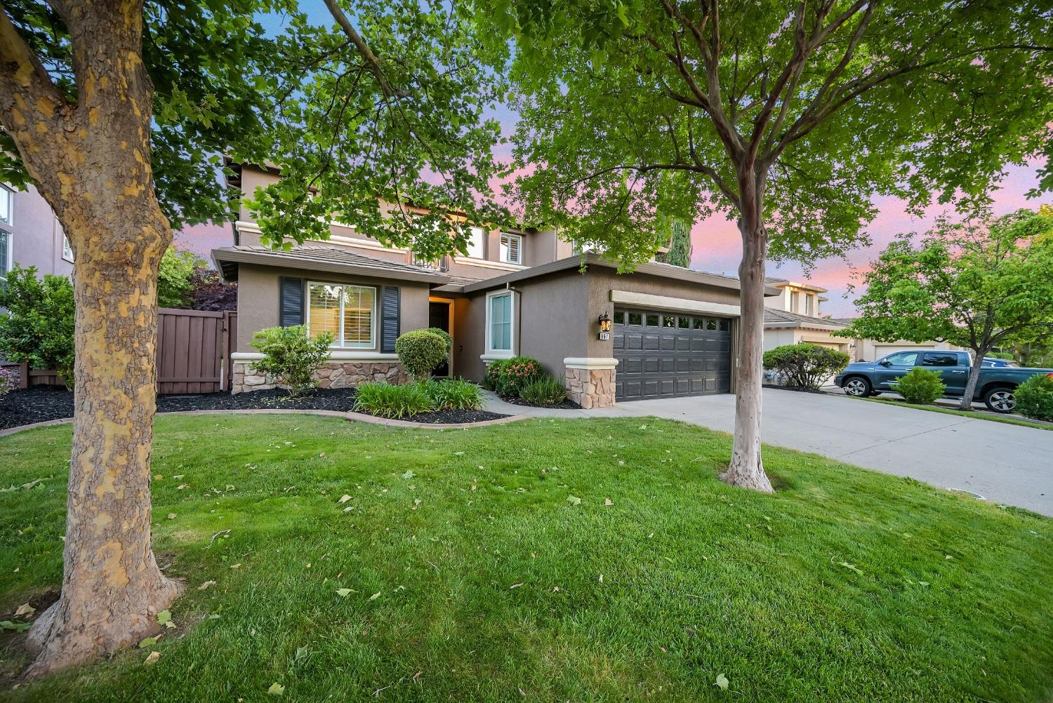961 Glennfinnan Way