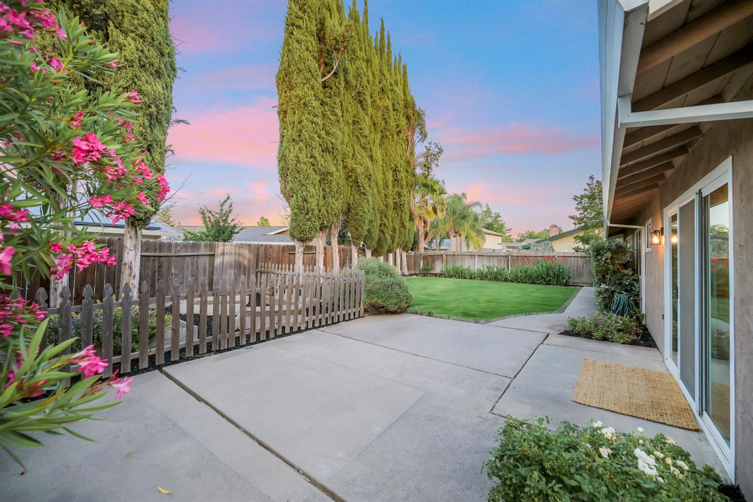 5908 Shadow Oak Drive