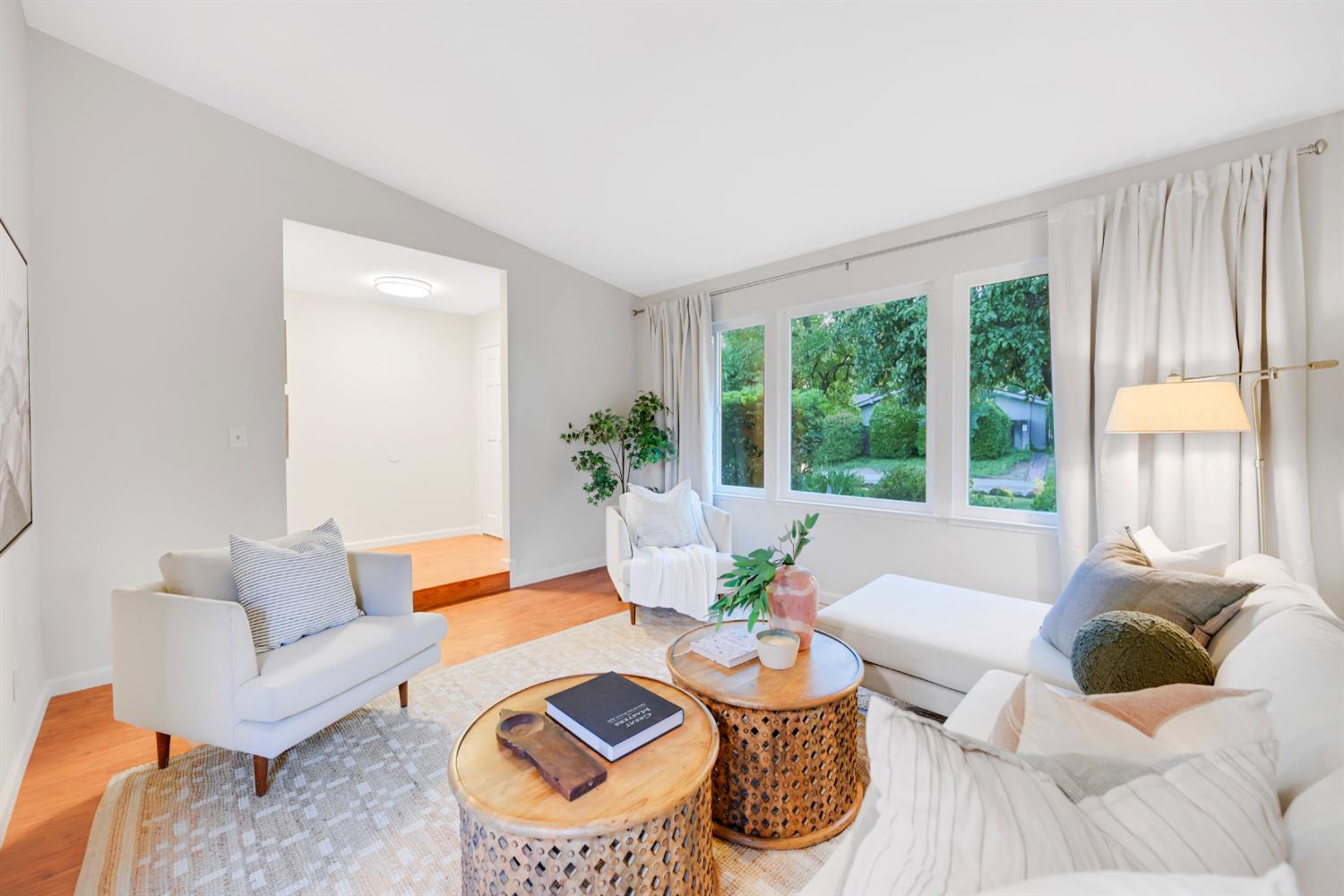 5908 Shadow Oak Drive