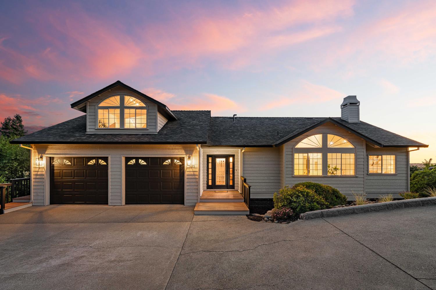 3433 Surry Lane