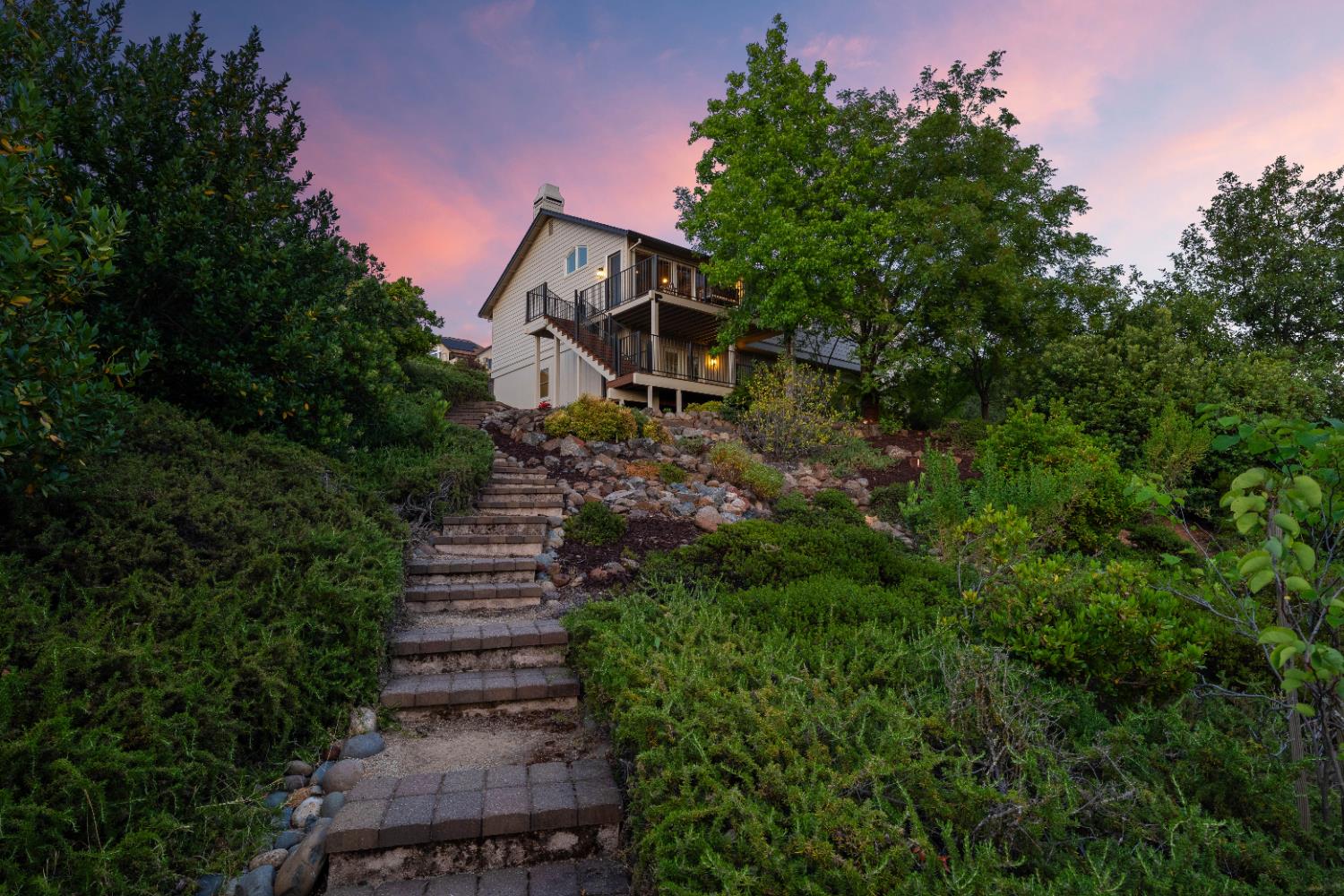 3433 Surry Lane