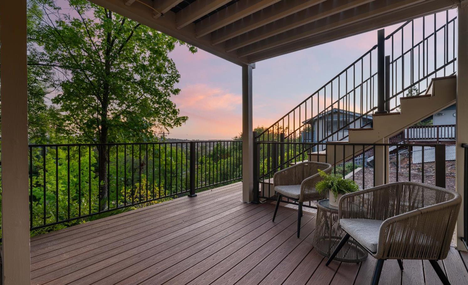 3433 Surry Lane