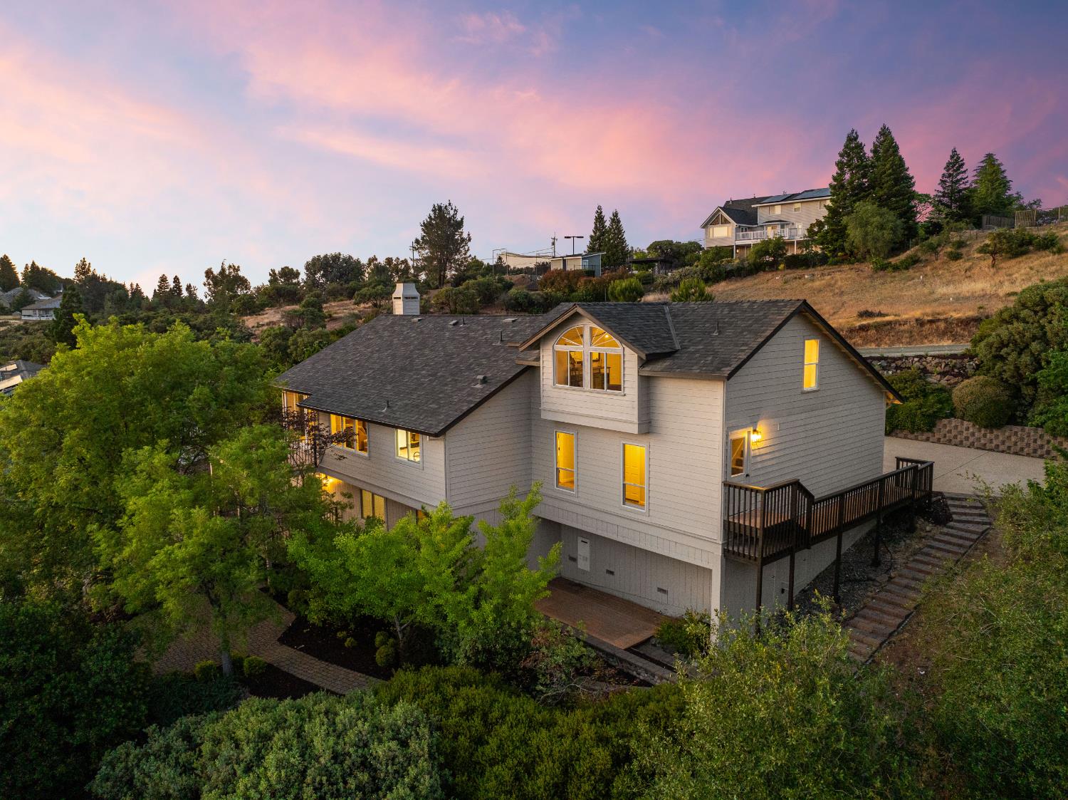 3433 Surry Lane