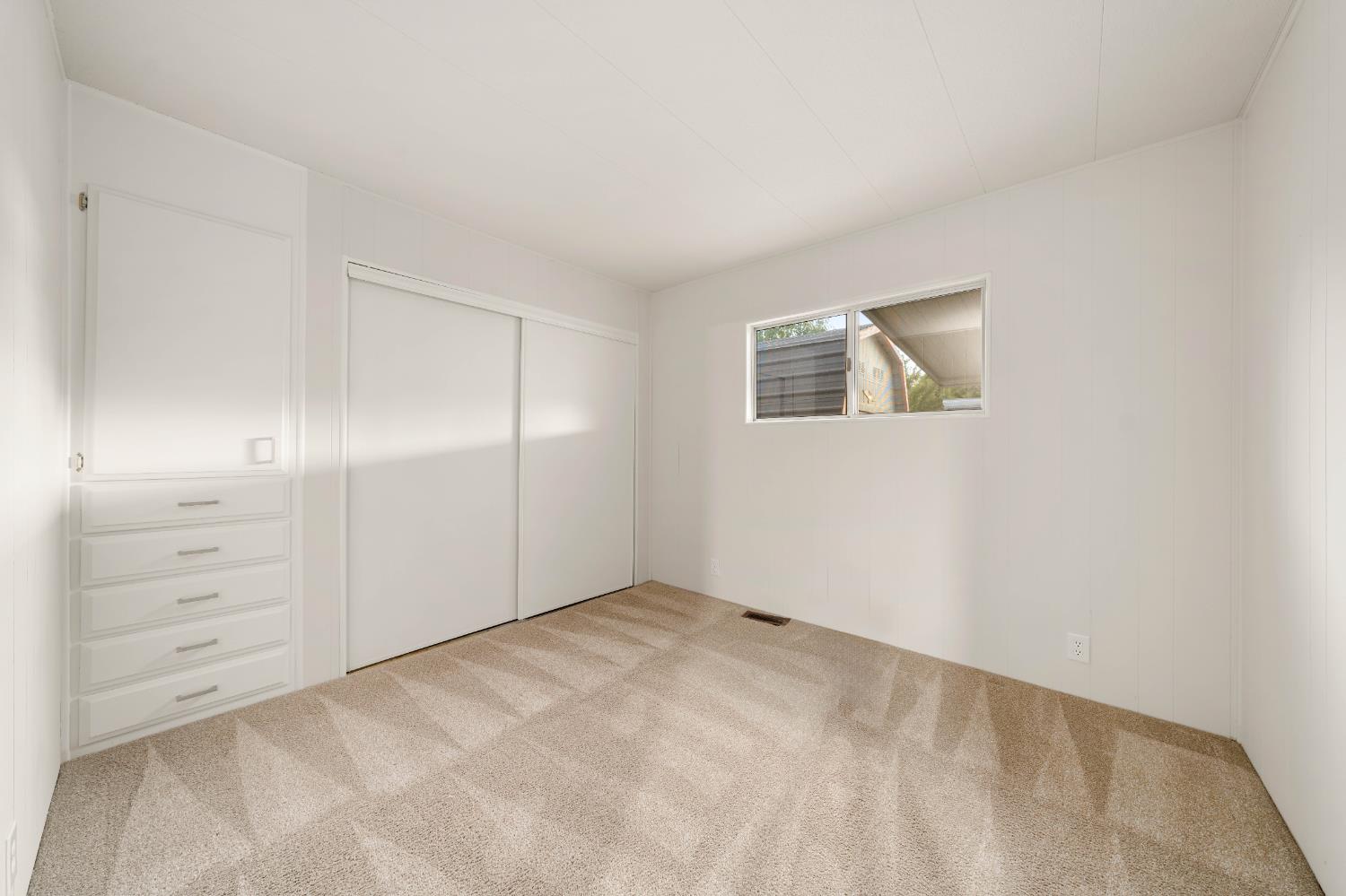 218 Leafwood Way
