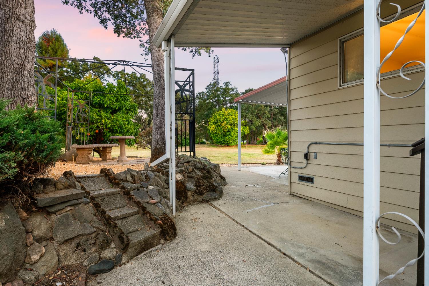 218 Leafwood Way
